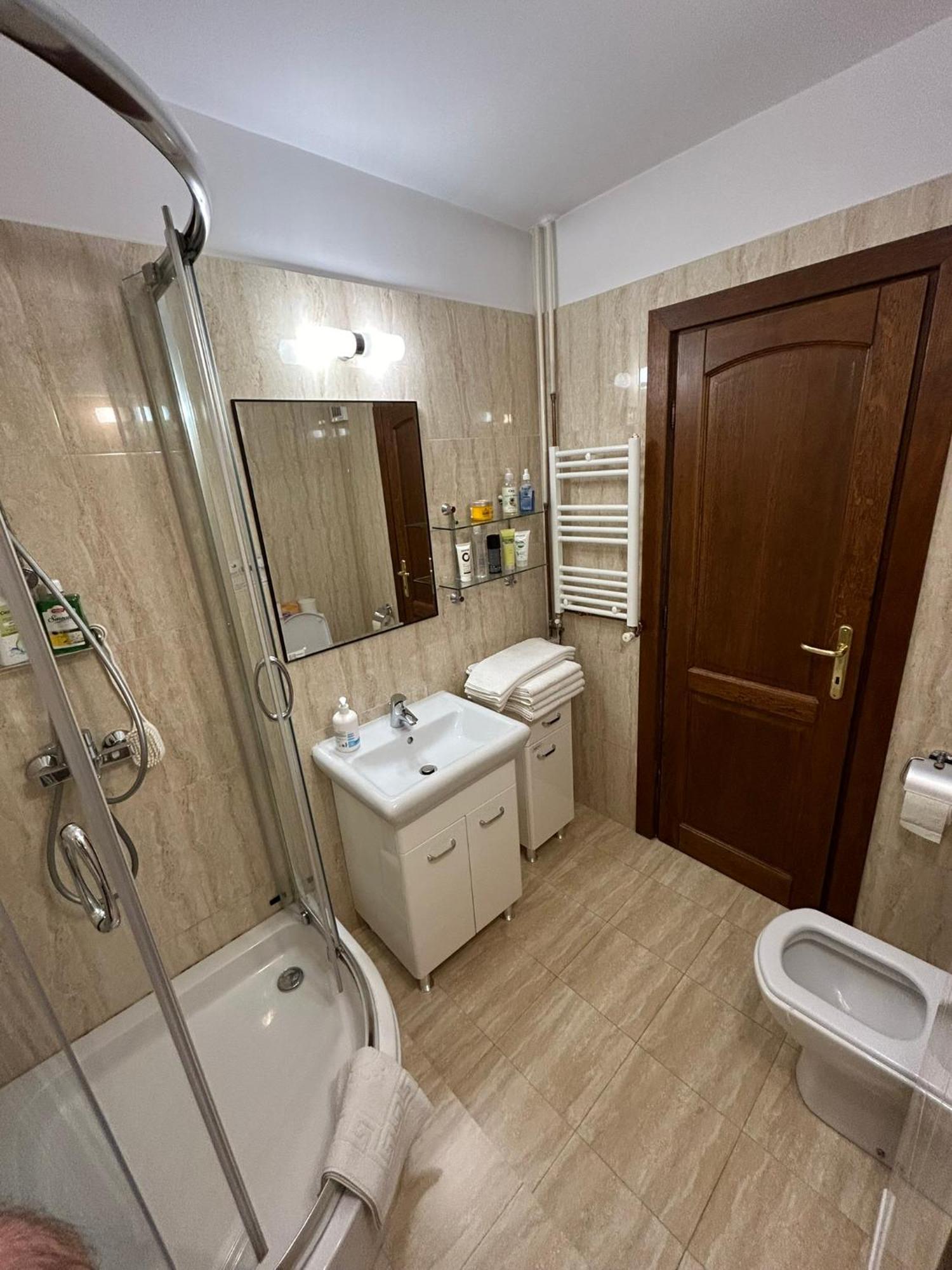 Apart. Premium Ultracentral, 3 Camere Loc Parcare. Ploieşti Eksteriør billede