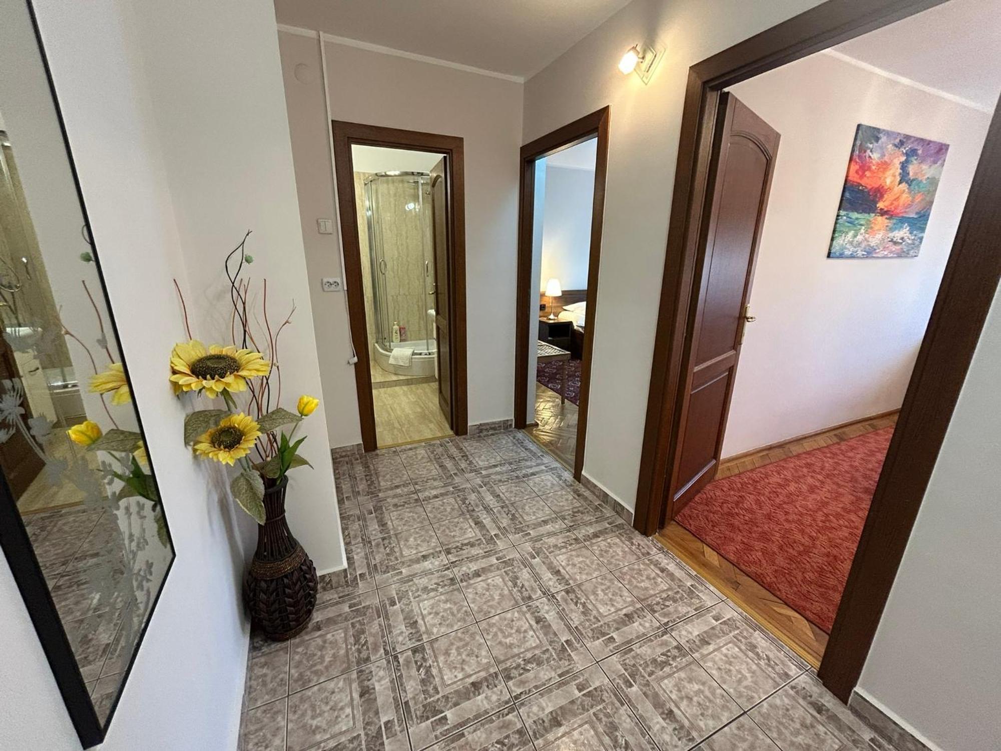 Apart. Premium Ultracentral, 3 Camere Loc Parcare. Ploieşti Eksteriør billede